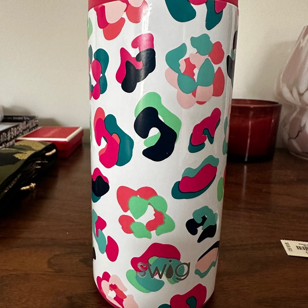 Used Swig slim can holder